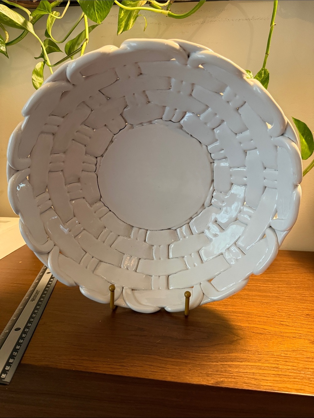 Vintage White Ceramic Woven Basket Bowl – Handcrafted Lattice Centerpiece